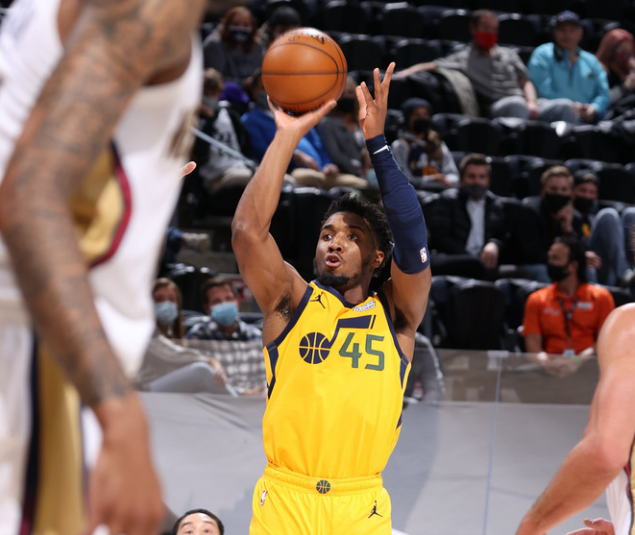 米兰体育平台- 锡安28+12鹈鹕终结爵士连胜  